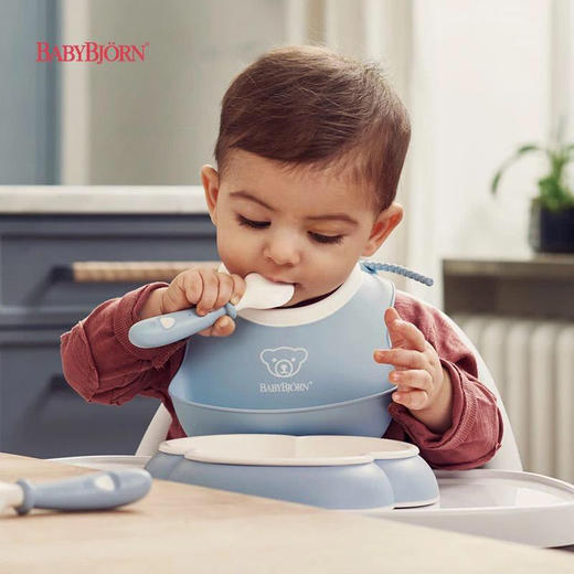 【新品，一大一小，伴随成长】瑞典BabyBjorn儿童围嘴婴儿防水喂饭围兜宝宝吃饭神器小孩饭兜 商品图1