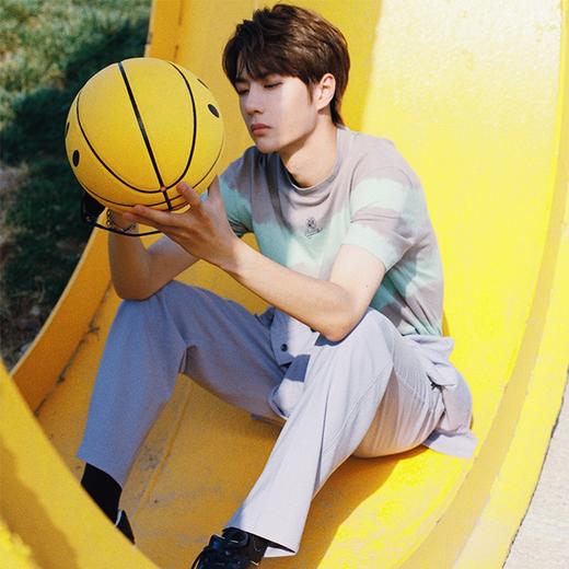 Chinatown Market 黄色篮球 商品图1