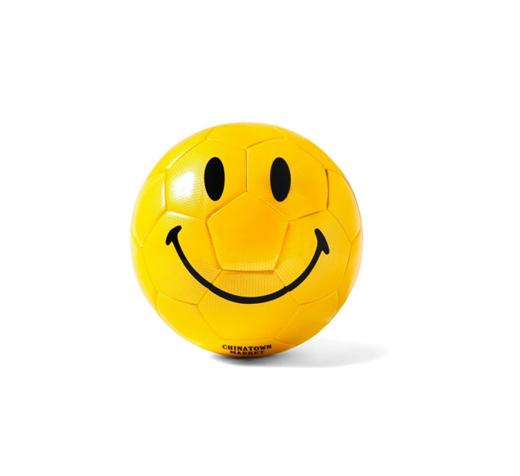 Chinatown Market 黄色足球 商品图0