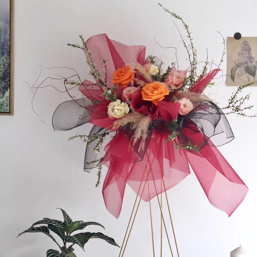 金色三脚花篮架 商品图0