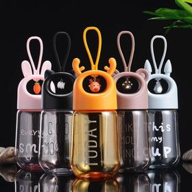 【儿童水杯】卡通吊坠提手摇摇杯儿童水杯