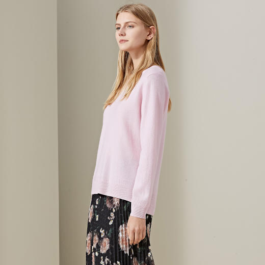 羊绒世家2021早春新款圆领100%山羊绒衫女时尚不对称内搭保暖毛衣 商品图6