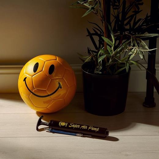 Chinatown Market 黄色足球 商品图2