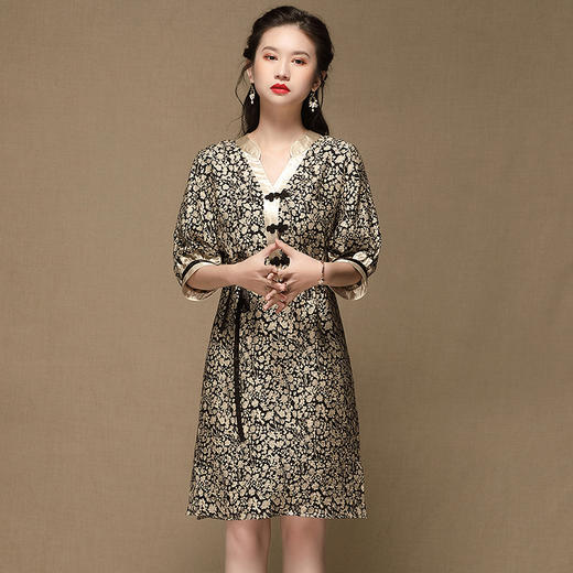 上海旗袍厂AYK-QF-210105锦棉杏花印花改良旗袍2021春夏复古女装v领木耳边拼接系带连衣裙 商品图1