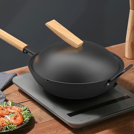 积分换购 | 单手掂出美妙滋味 | 悦味 元器铁炒锅无涂层不挑铲 燃气灶电磁炉适用 少油烟锅具32cm[福利品] 商品图1