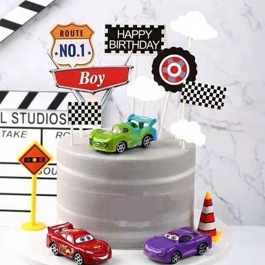 【甜久荟-汽车总动员】让孩子尖叫的礼物 纯动物鲜奶蛋糕 0添加 低糖 好吃又健康 时令鲜果 8寸含8寸以下蛋糕配1-2辆小汽车随机 商品图0