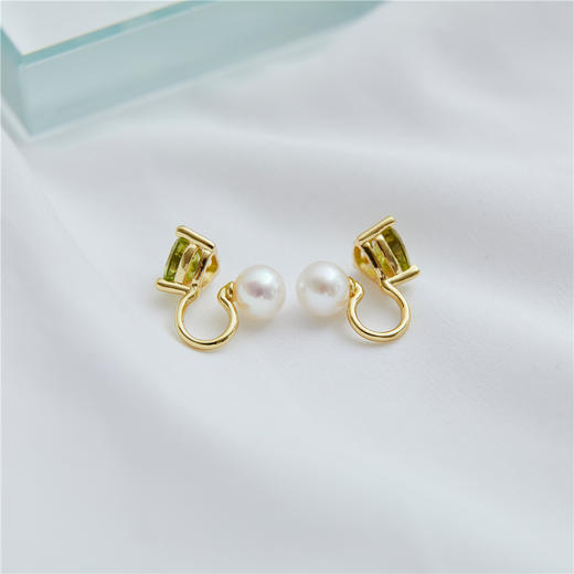 Pearl moments 橄榄石珍珠耳夹 商品图14