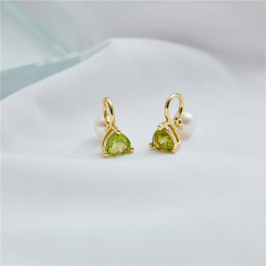 Pearl moments 橄榄石珍珠耳夹 商品图11