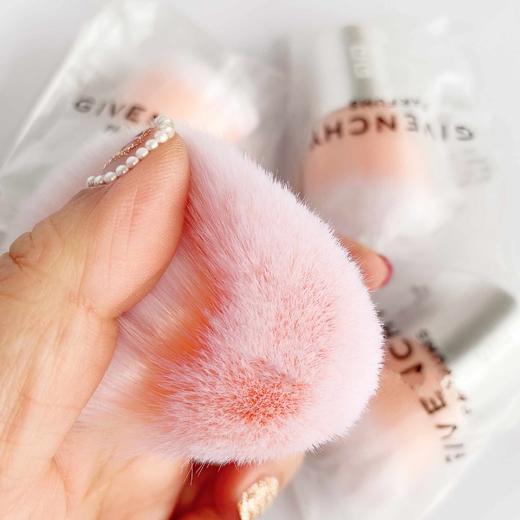 【专柜小样】法国 GIVENCHY纪梵希 轻盈随行腮红散粉化妆刷 商品图6