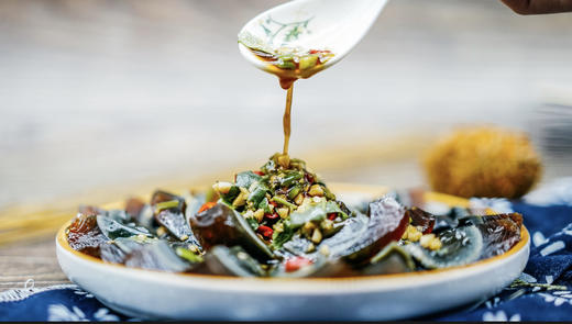 西京彩老缸松花蛋 老缸发酵西安市非物质文化遗产 手工制作一颗有生命的松花蛋 商品图1