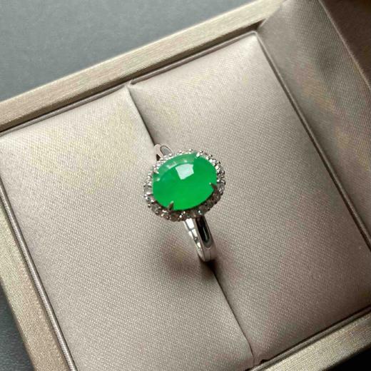 冰种阳绿翡翠蛋面戒指18k白金钻石镶嵌 商品图1