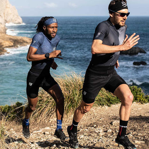 Compressport/CS V3.0 跑步压缩袜运动袜 低帮袜/高帮袜 足弓支撑 商品图1