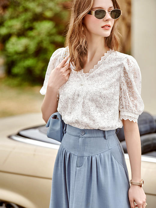欧芮儿法式蕾丝衫2021春夏新款V领泡泡袖开衫洋气气质宽松上衣 商品图2