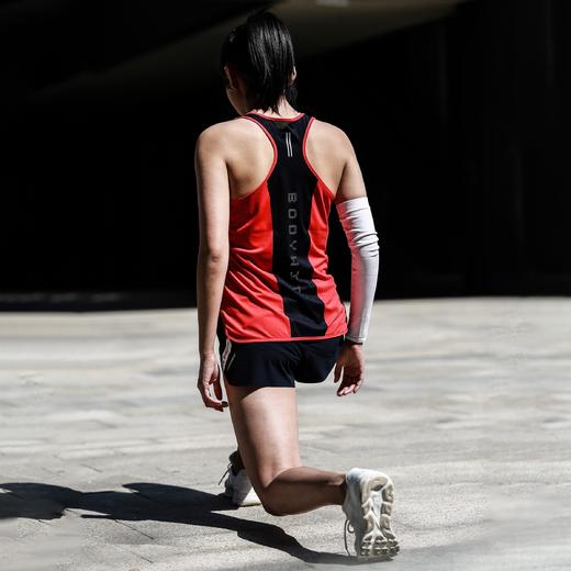 身体智慧 BODYWIT 女款 赤乌 马拉松跑步背心 商品图2
