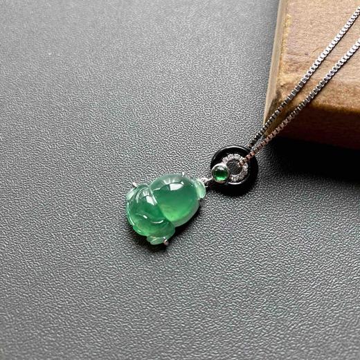 高冰种湖水绿厚庄翡翠金蟾18k白金钻石黑玛瑙镶嵌 商品图0