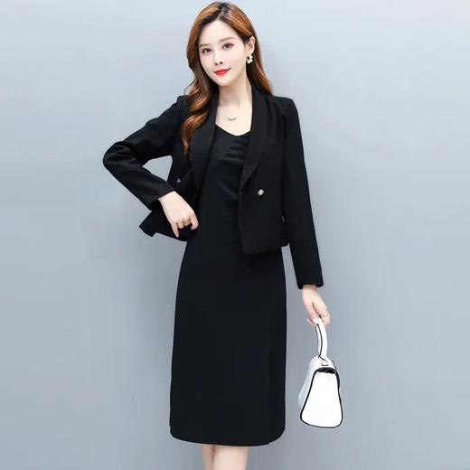 LY92102 2021年新款早春洋气吊带裙西装时髦气质两件套 商品图1