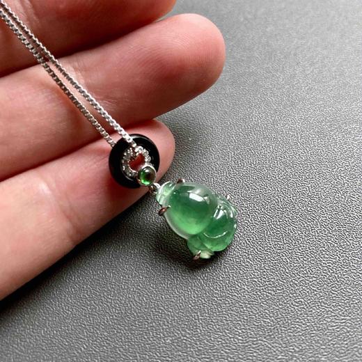 高冰种湖水绿厚庄翡翠金蟾18k白金钻石黑玛瑙镶嵌 商品图7