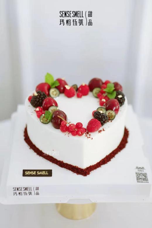 心形红丝绒（请提前1天预订）水果四季不同随机装饰 商品图0