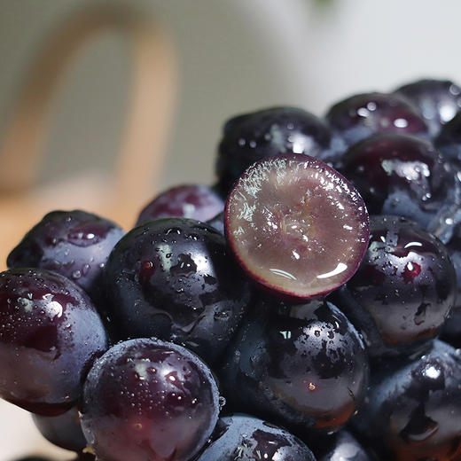 【云南好物】夏黑葡萄 2斤/3斤 彩箱装  顺丰直达 商品图2