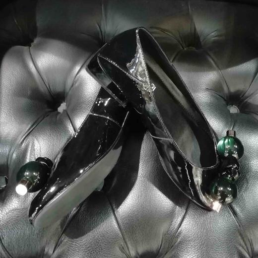 LFGJ 12003  真皮浅口单鞋女低跟粗跟漆皮圆头娃娃鞋豆豆鞋 商品图10