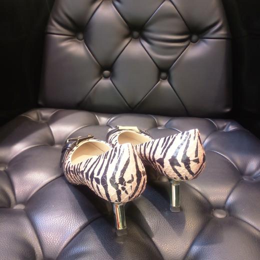 LFGJ 8504 设计师款牛皮/蛇皮经典小跟鞋 商品图2