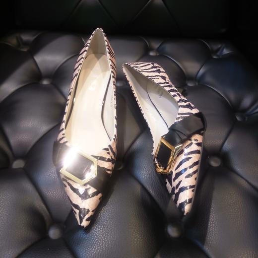 LFGJ 8504 设计师款牛皮/蛇皮经典小跟鞋 商品图5