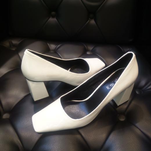 LFGJ  10301 时尚潮流方跟鞋 商品图3