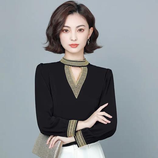 YHSS209639新款时尚气质宽松V领长袖仿真丝绣花衬衫 商品图0