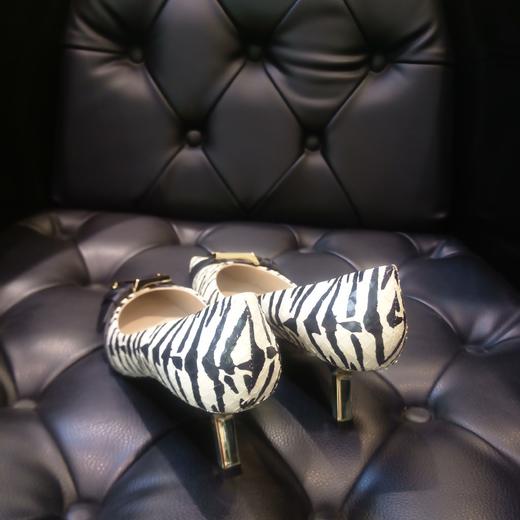 LFGJ 8504 设计师款牛皮/蛇皮经典小跟鞋 商品图8