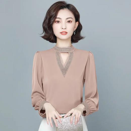 YHSS209639新款时尚气质宽松V领长袖仿真丝绣花衬衫 商品图2