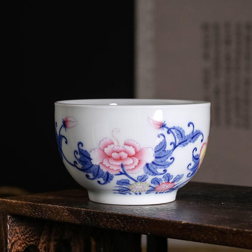 青花粉彩花卉杯 商品图3