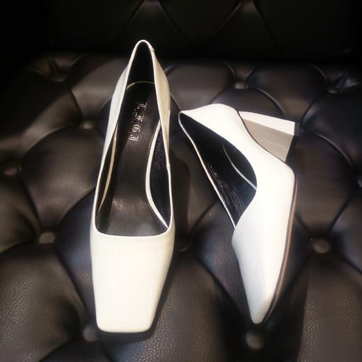 LFGJ  10301 时尚潮流方跟鞋 商品图5