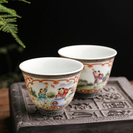 矾红彩开光粉彩婴戏杯 商品图3
