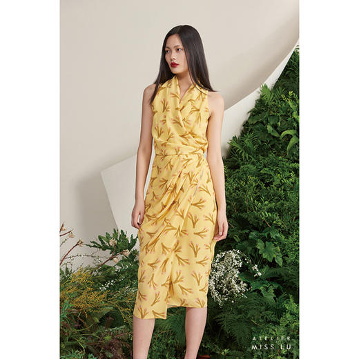 【潘思帕国王】大鹿藻立裁垂皱腰间系带柠檬黄真丝裹身连衣裙/0000703F 商品图1