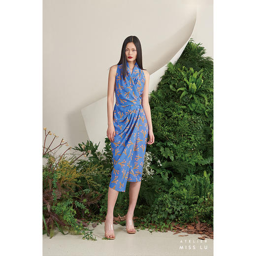 【潘思帕国王】大鹿藻立裁垂皱腰间系带海蓝真丝裹身连衣裙/0000703C 商品图0