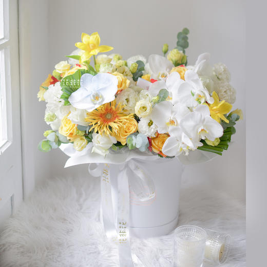 《甜蜜心事》-蝴蝶兰抱抱桶 商品图0