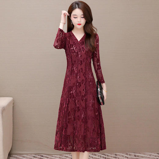 YWE  21A32阔太太气质大码婚宴蕾丝连衣裙 商品图3