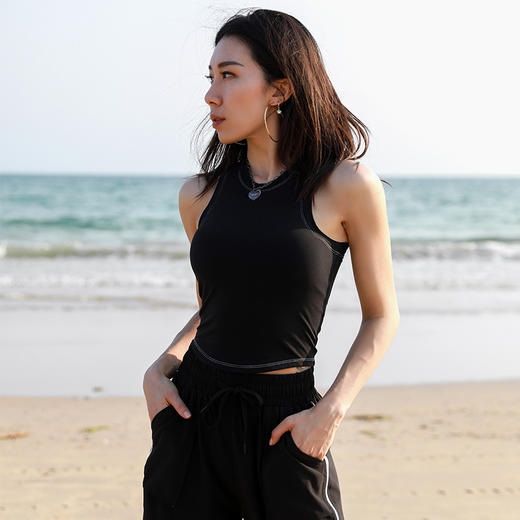 【裸感磨毛】铅灰白带胸垫背心运动工字背心女-可健身房跑步外穿 商品图3