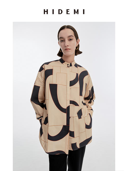 HIDEMI 几何设计感印花圆领简约衬衫 商品图0