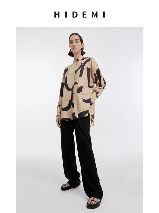 HIDEMI 几何设计感印花圆领简约衬衫 商品图4