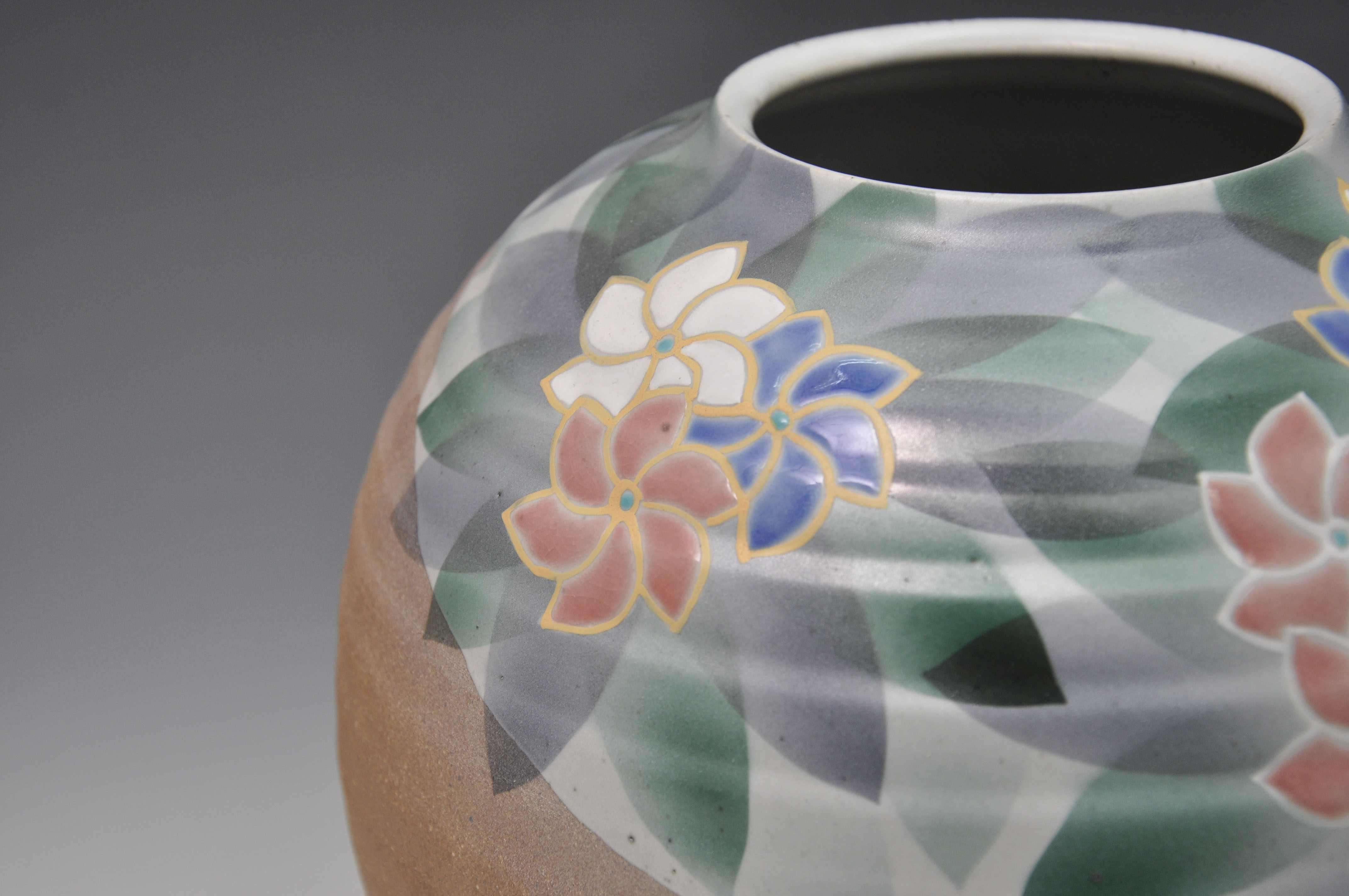 日本九谷烧花瓶古老手工艺彩绘瓷器