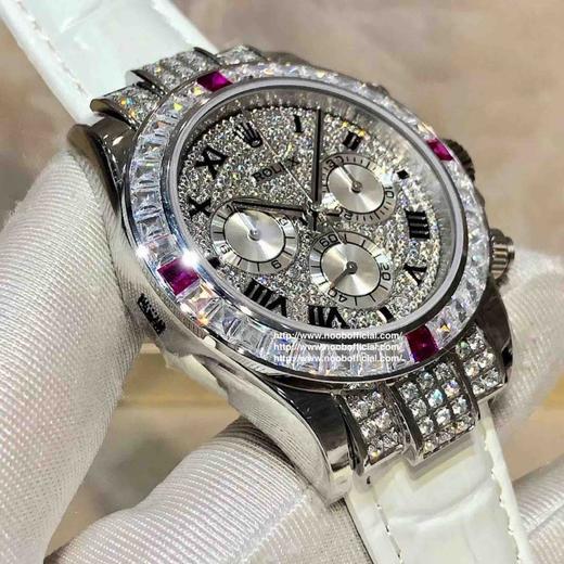 zui高品质劳力士满钻迪通拿密镶116599满天星到货，圈口镶嵌60颗梯形方钻，12颗蓝色宝石号称“十二蓝宝”，这款腕表最大的亮点莫过于表圈上的12颗精美方形蓝宝石 商品图0