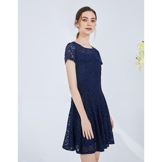 EITIE爱特爱女装夏季新品优雅蕾丝钩花皱褶A字裙中腰连衣裙5707412 商品图7