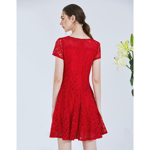 EITIE爱特爱女装夏季新品优雅蕾丝钩花皱褶A字裙中腰连衣裙5707412 商品图5