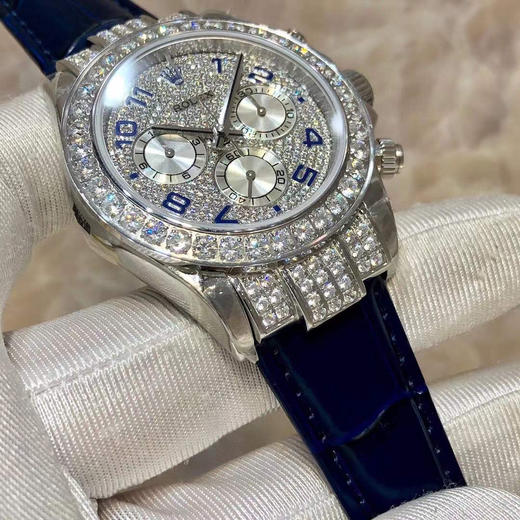 zui高品质劳力士满钻迪通拿密镶116599满天星到货，圈口镶嵌60颗梯形方钻，12颗蓝色宝石号称“十二蓝宝”，这款腕表最大的亮点莫过于表圈上的12颗精美方形蓝宝石 商品图14