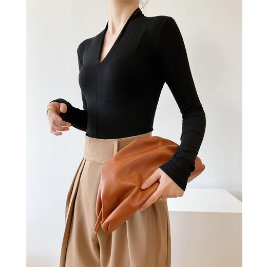 【穿出天鹅颈】小心机V领可外穿打底衫 柔软修身 3色可选 商品图5