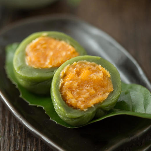 【已下架】积分换购 | 预售 | 沈大成 网红爆款青团糕点零食 咸蛋黄肉松240g/4枚+豆沙青团360g/6枚[福利品] 商品图2