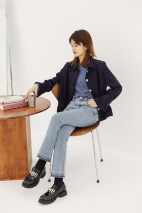 深蓝与浅蓝的碰撞