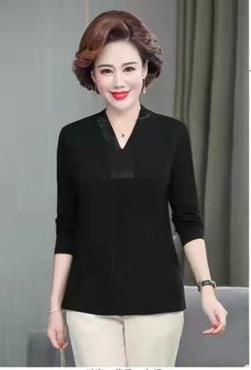 瑞羽品牌3476款v领丝绒上衣