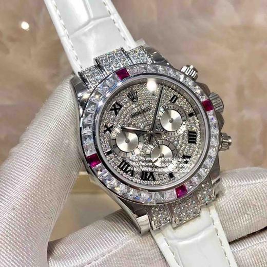 zui高品质劳力士满钻迪通拿密镶116599满天星到货，圈口镶嵌60颗梯形方钻，12颗蓝色宝石号称“十二蓝宝”，这款腕表最大的亮点莫过于表圈上的12颗精美方形蓝宝石 商品图5